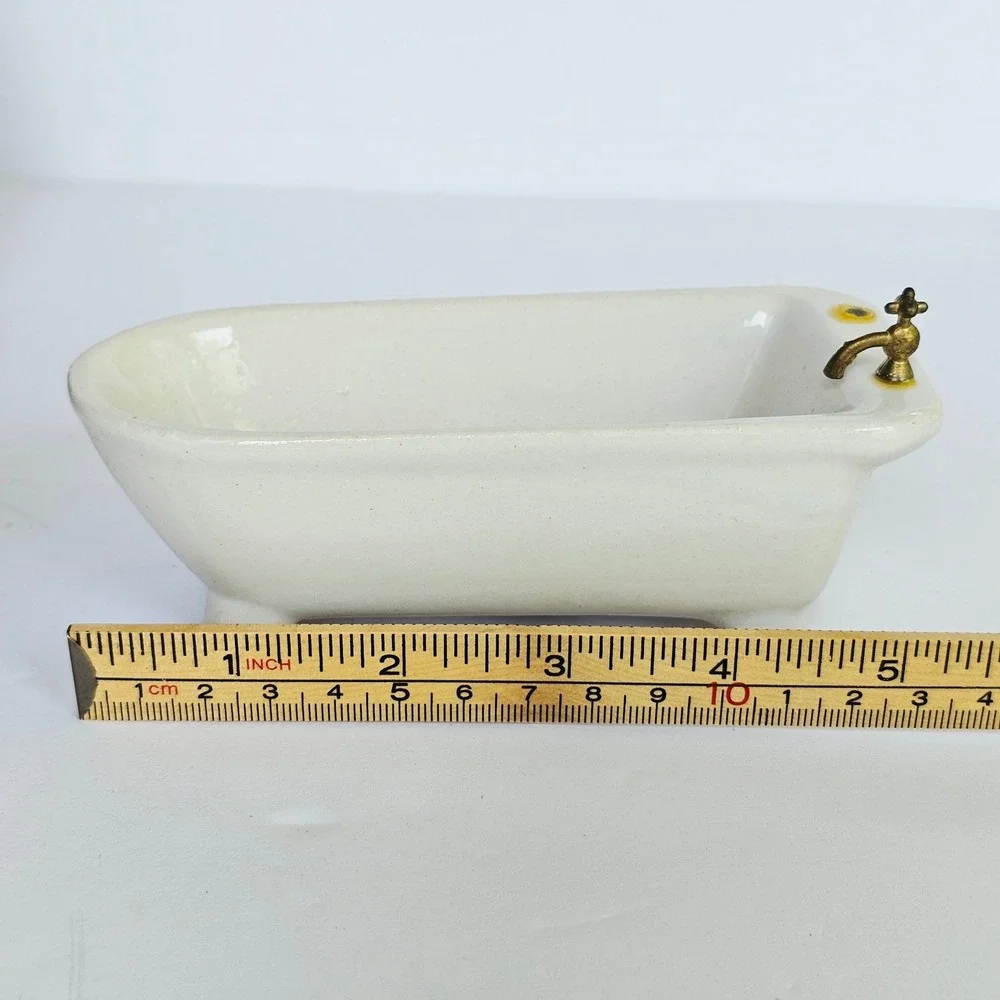 Vtg Porcelain Dollhouse Bathroom Set Clawfoot Tub Sink Toilet Towels Soap Decor